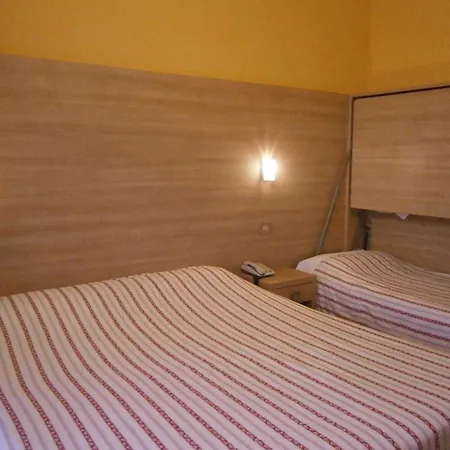 Hotel Chiara Sirmione Quarto foto